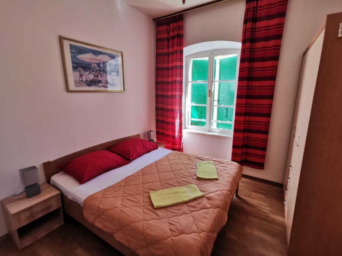 Big And Spacious Apartment In The Heart Of Omiš Eksteriør billede