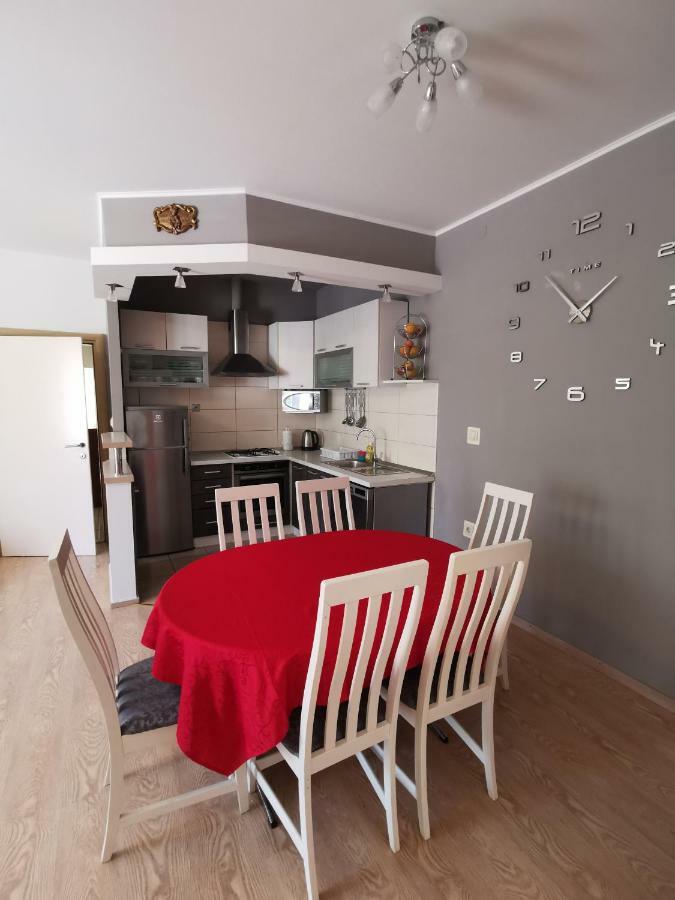 Big And Spacious Apartment In The Heart Of Omiš Eksteriør billede