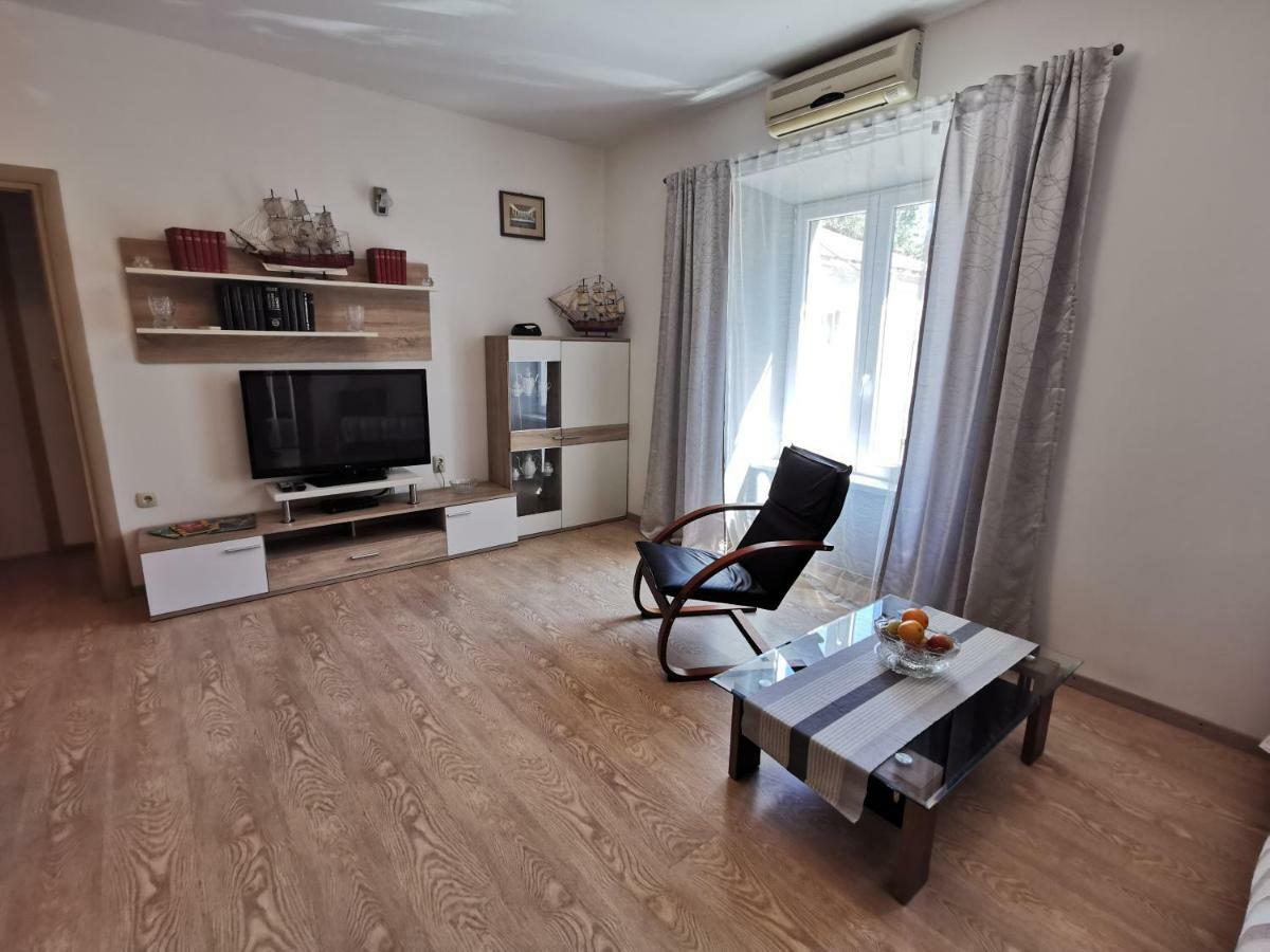 Big And Spacious Apartment In The Heart Of Omiš Eksteriør billede