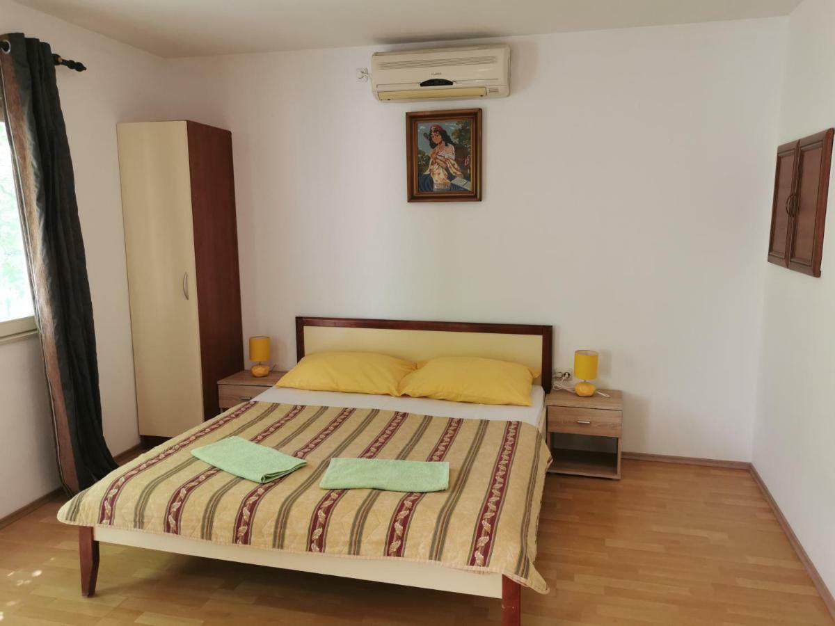 Big And Spacious Apartment In The Heart Of Omiš Eksteriør billede