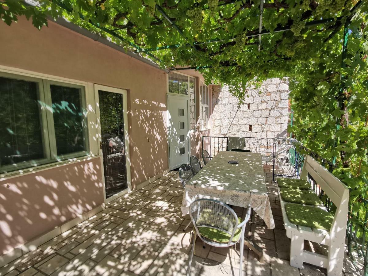 Big And Spacious Apartment In The Heart Of Omiš Eksteriør billede